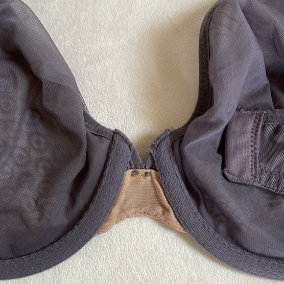 Victoria Secret unlined, underwire, sheer bra, 34D - Picture 8 of 10